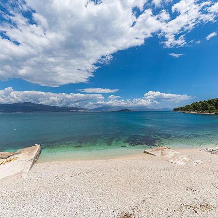 Villa Unique Sur La Plage Pour Des Vacances Inoubliables En Famille Ou Entre Amis Pour 10 Personnes Слатине Экстерьер фото