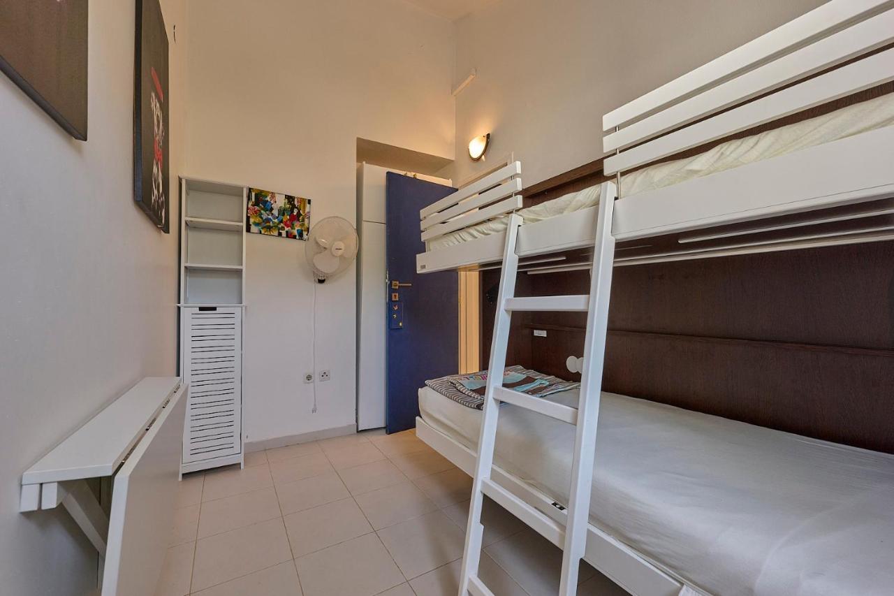 Villa Unique Sur La Plage Pour Des Vacances Inoubliables En Famille Ou Entre Amis Pour 10 Personnes Слатине Экстерьер фото