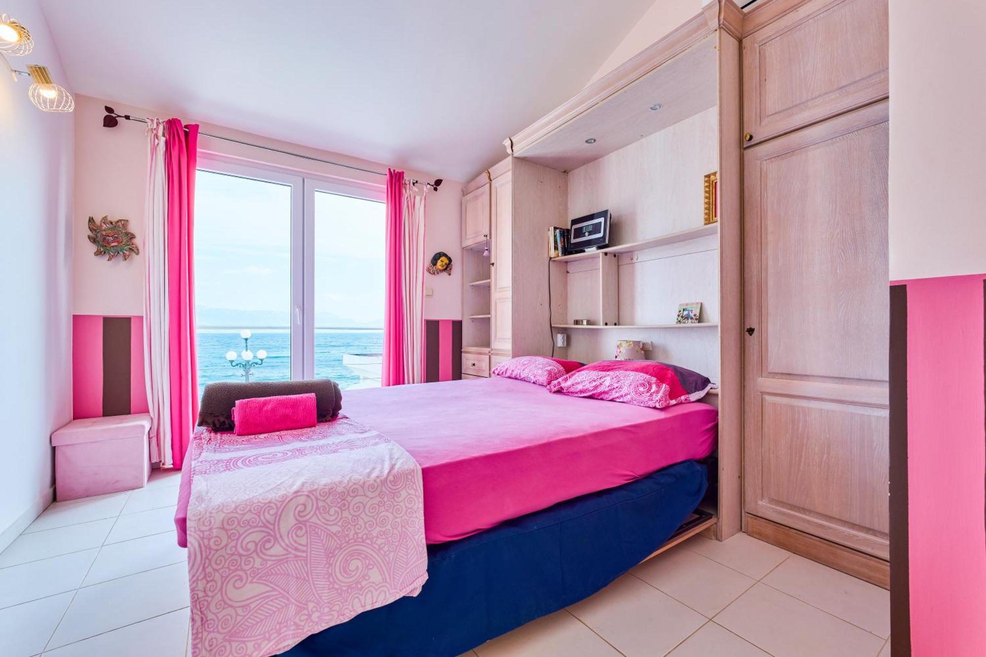 Villa Unique Sur La Plage Pour Des Vacances Inoubliables En Famille Ou Entre Amis Pour 10 Personnes Слатине Экстерьер фото